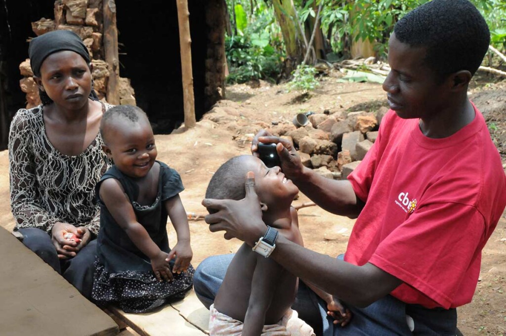 visita oculistica con operatore