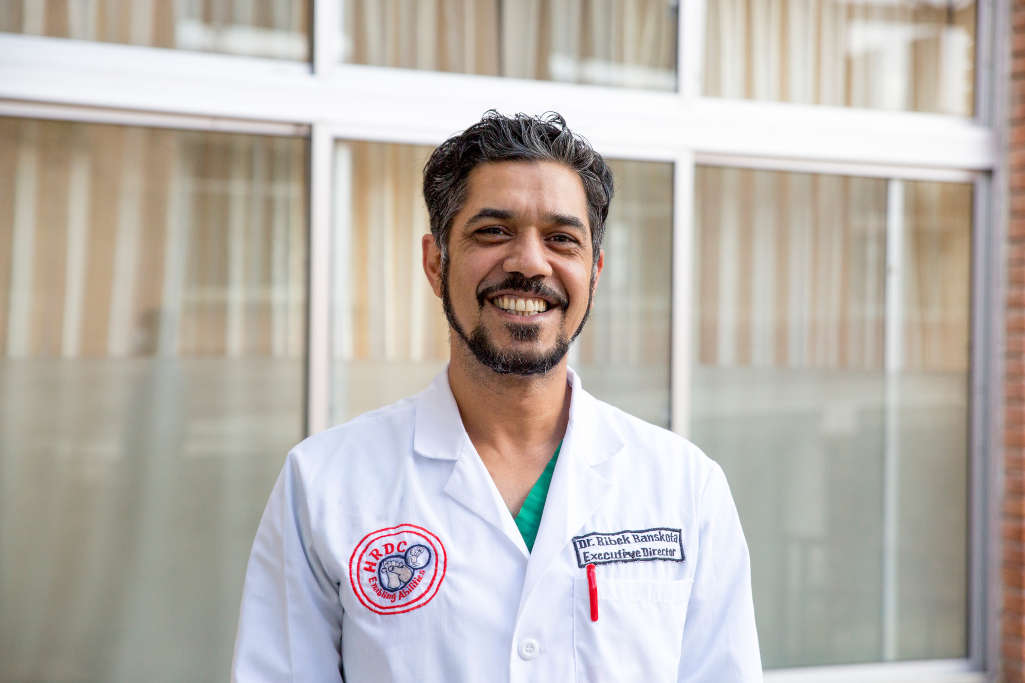 primo piano dottor Bibek Banskota