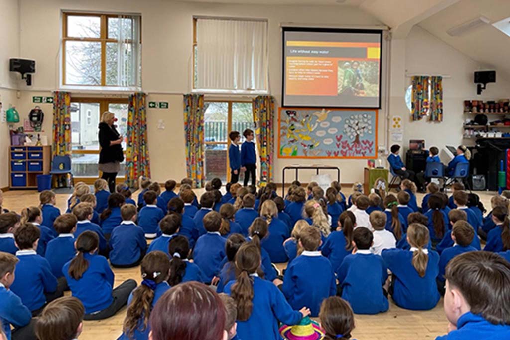foto bambini in aula